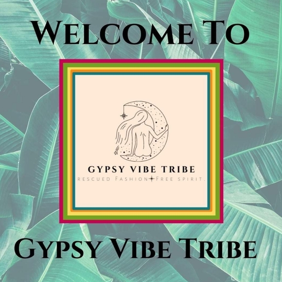 Meet your Posher, Nichole - Picture 2 of 12